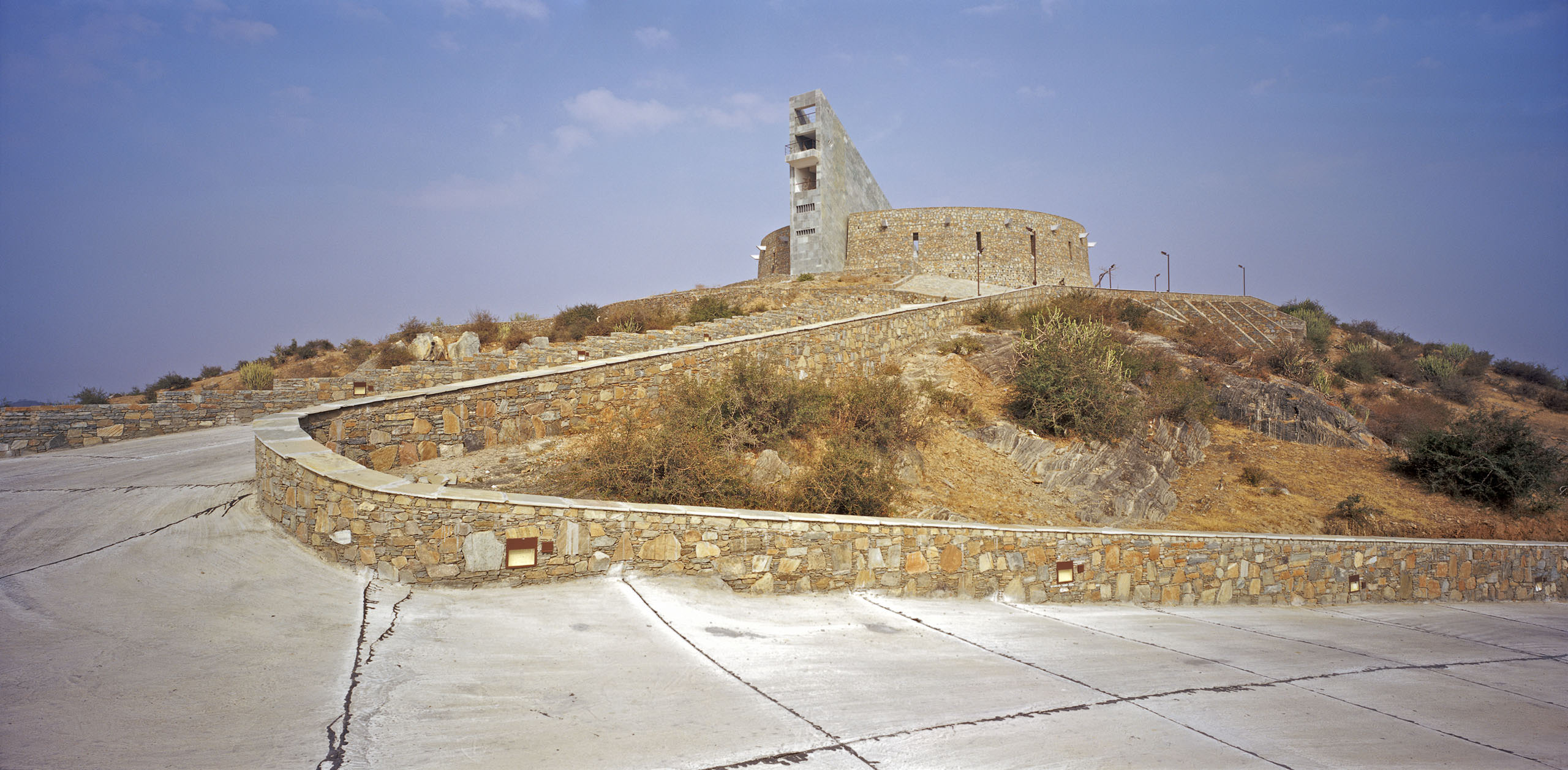 hl09057 · Arya Architects · Mewar Complex B